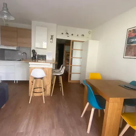 Près Des Pistes, Résidence Val Soleil, 256 Nord, Rue De Tortes